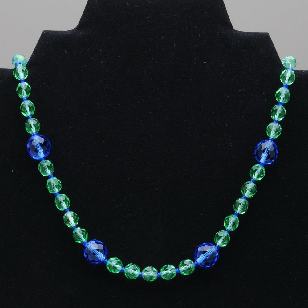 Green & Blue Aurora Crystal Bead Necklace Vintage
